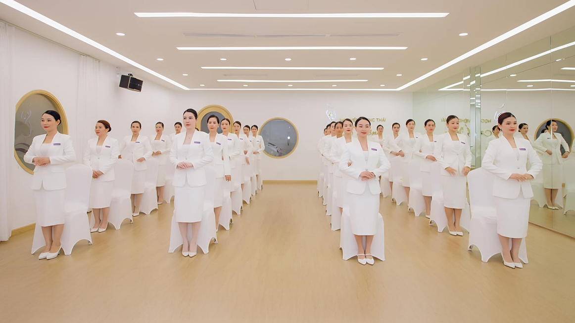 PHONG THÁI CÔNG SỞ & DOANH NGHIỆP